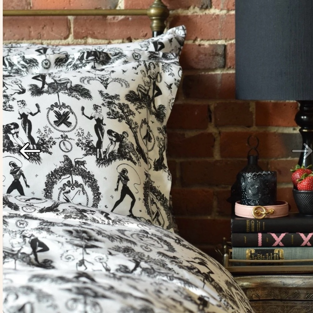 Elegant Black and White Toile Bedding Sheets